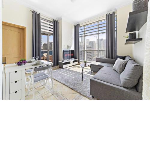 VayK - Modern One Bedroom in the Marina