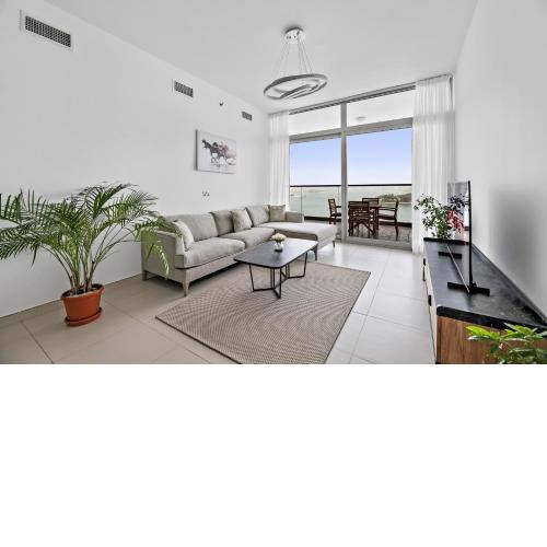 VayK - Serene One Bedroom with Full Sea View