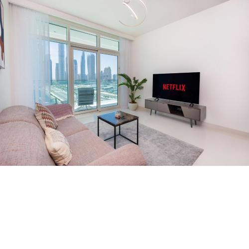 VayK - Stunning Two Bedroom with Private Beach Access