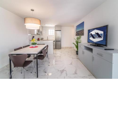 VB Cordera 2BDR House Near Carihuela
