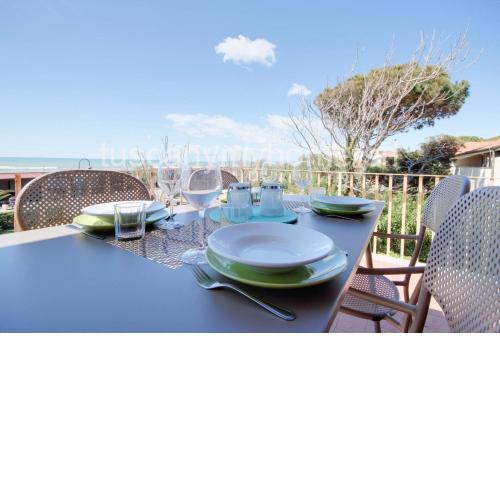 VELA terrazza sul mare con 2 camere e parcheggio