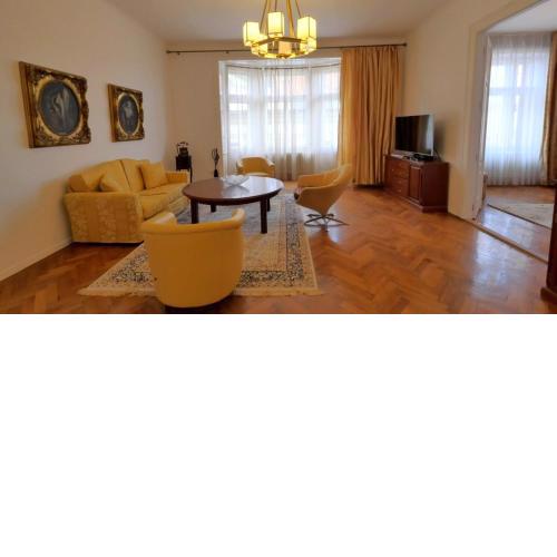 Veľký 3i apartmán v centre mesta