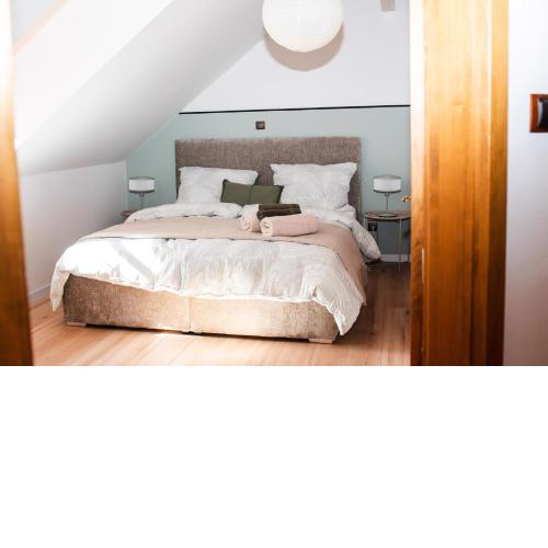 Velký rodinný apartmán s terasou na náměstí v Třeboni