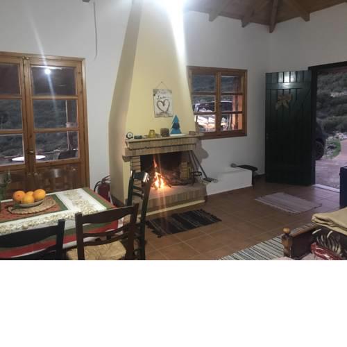 Velonas Beach mpakas country cottage