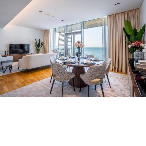 Veluxa - Breathtaking 4 Bedroom Condo with Full Sea View!