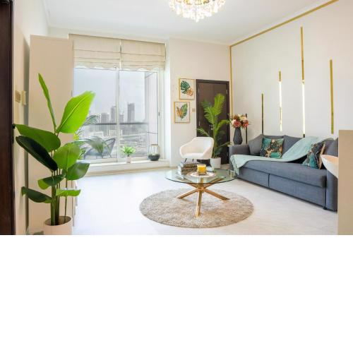 Veluxa - Designer 1 Bedroom with Sea View!