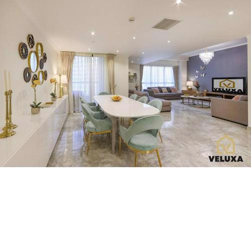 Veluxa - Spectacular 4 Bedroom Beach Home