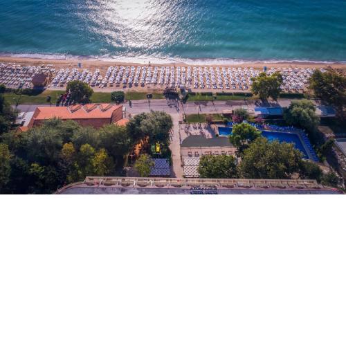 Vemara Beach Hotel - Breakfast or All Inclusive