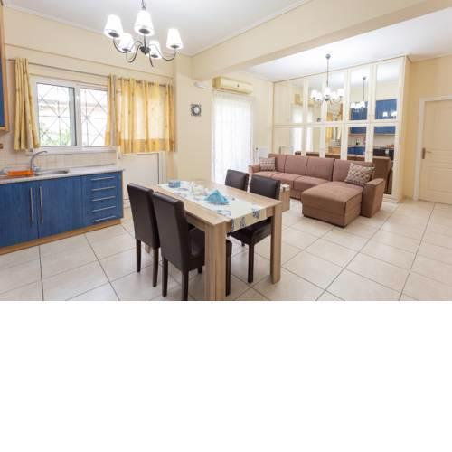 Venetia Apartments