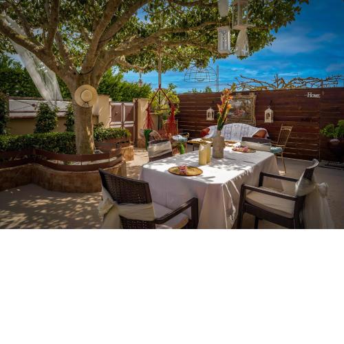 Venetian Hill House