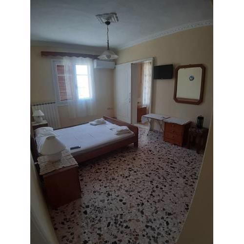 Venus Rooms 2