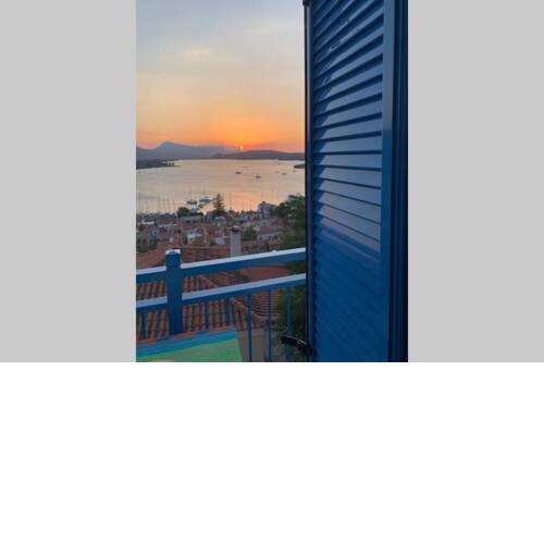Veranda Blue Balcony - Poros