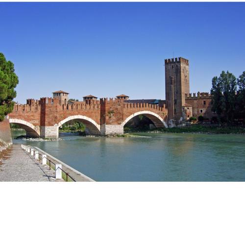 VeronaInFlat - Castle View Apartment