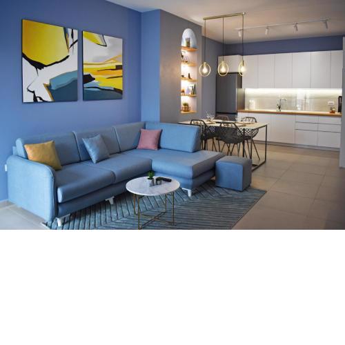 Vibrant Apartment