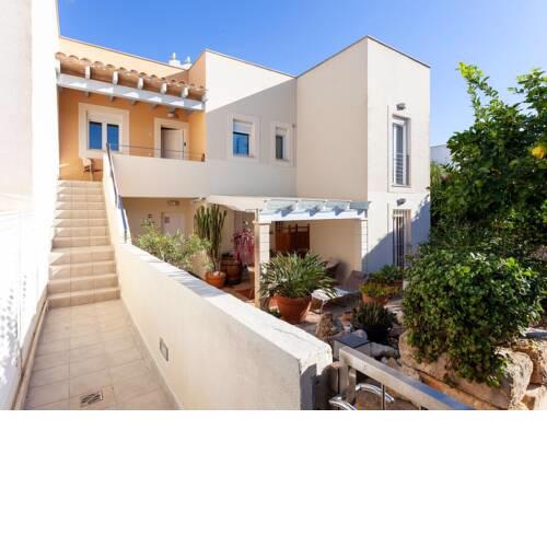 Vibrant Chalet in Cala Mendia near Beach