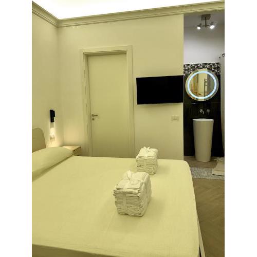VICKI VOMERO ROOMS