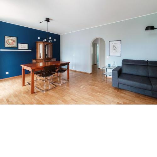 Victoria Apartment