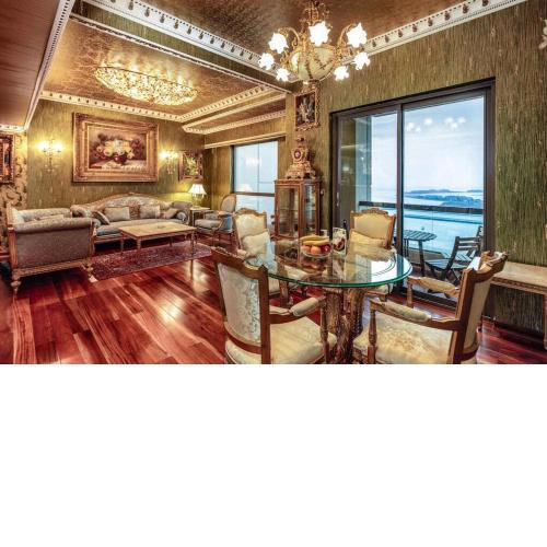 Victorian Jewel - 2BR - Panoramic Sea & Palm View