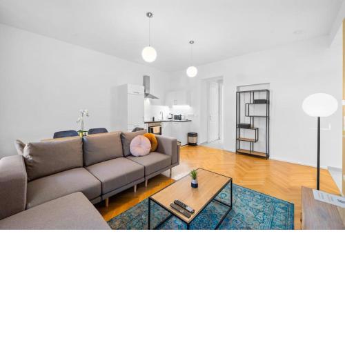 Vienna Chic Residences #Suite 3 * Brand New *