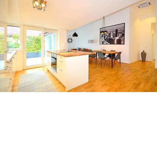 Vienna Residence | Lucid luxury apartment Vienna with a view of St Stephen's cathedral