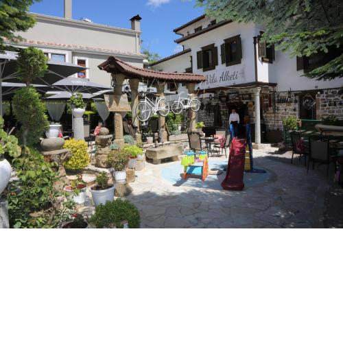Vila Alket