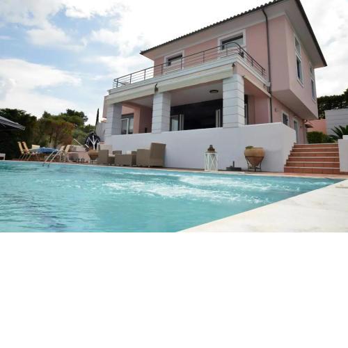 VILA AMALIA