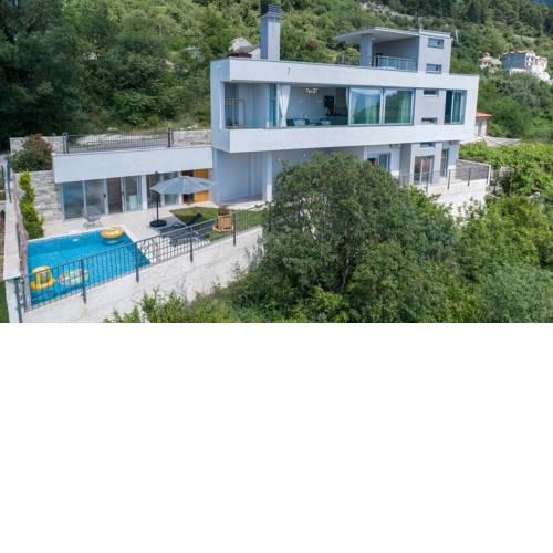 Vila Kavač