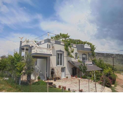 Vila Viktori