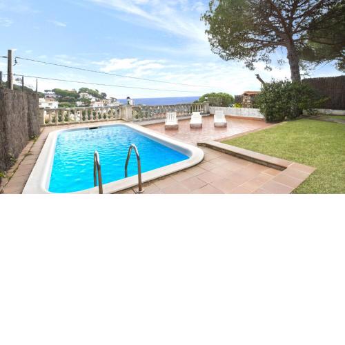 Villa - 3 Bedrooms with Pool and Sea views young people group not allowed - 04658