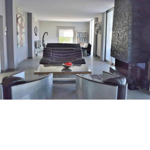 Villa 34121864 with 4 bedrooms, sleeps 10, private heated pool, short walk Puerto Banus Marbella