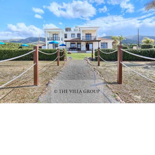 Villa 382
