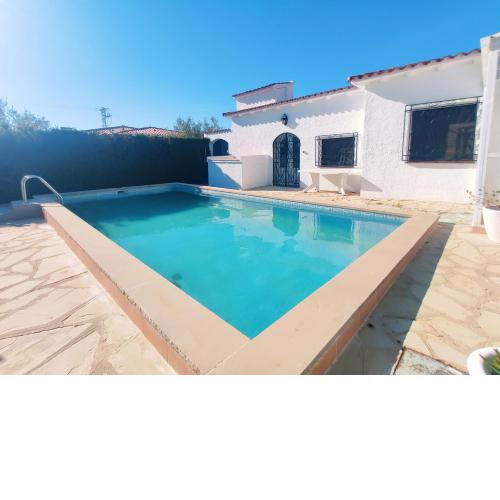 Villa 4 chambres/Proche de la mer