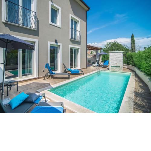 Villa Abyss