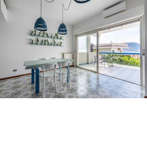 Villa Acapulco vista mare by Wonderful Italy