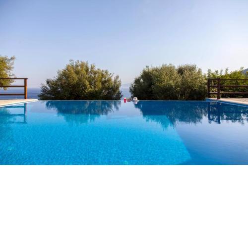 Villa Aithra-A 4 bedroom villa in a soothing environment