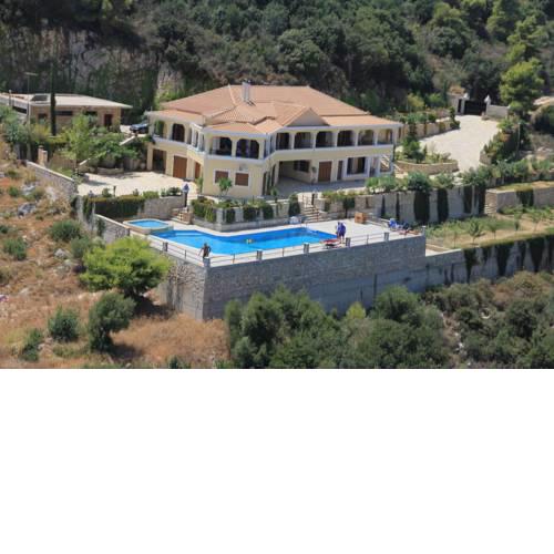 Villa Akros and Suites