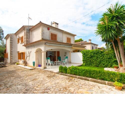Villa Alberti junto a la Playa de Sant Pere