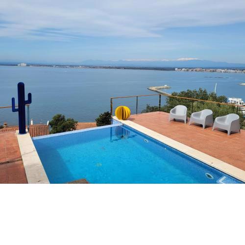 Villa Alco en Roses con vistas preciosas del mar
