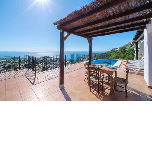 Villa Amanecer - Panoramic Sea views with Infinity Pool