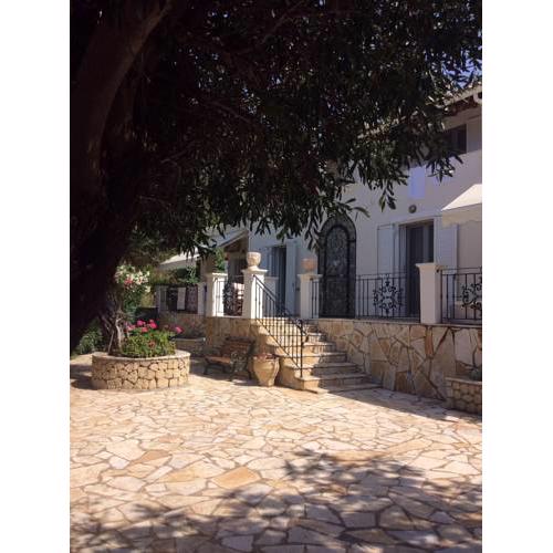 Villa Ampelaki 2