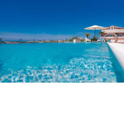 VILLA ANDRE private heated pool, jacuzzi, sauna