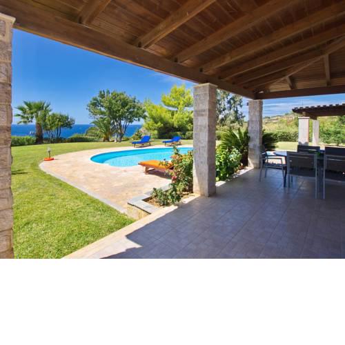 Villa Anemos