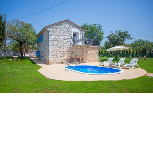 Villa Anima a newly built Stone house with Pool, near Porec, in a village Labinci