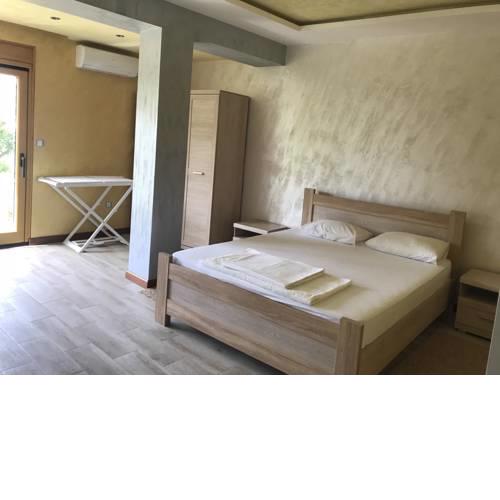 Villa Anna Apartments