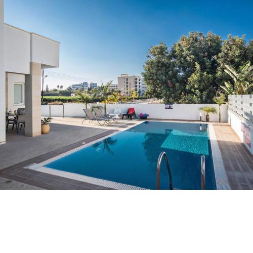 Villa Anthinas Enas - Beautiful 3 Bedroom Pernera Villa with Pool - Close to the Beach