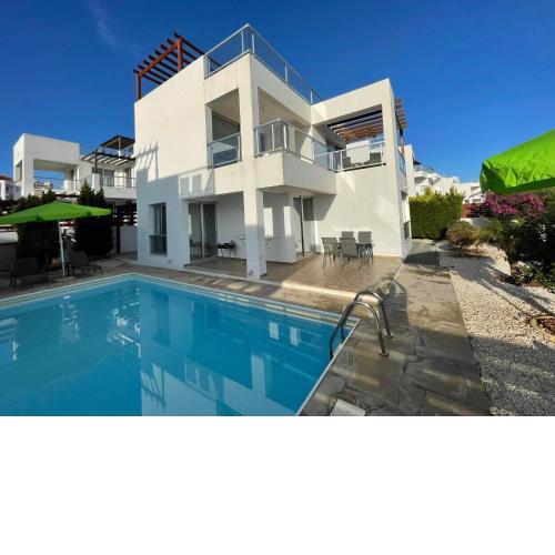 Villa Aqua Sunrise 1km From Beach With Sea Views