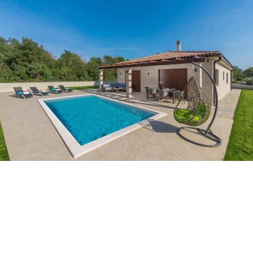 Villa Arthika with private pool and garden