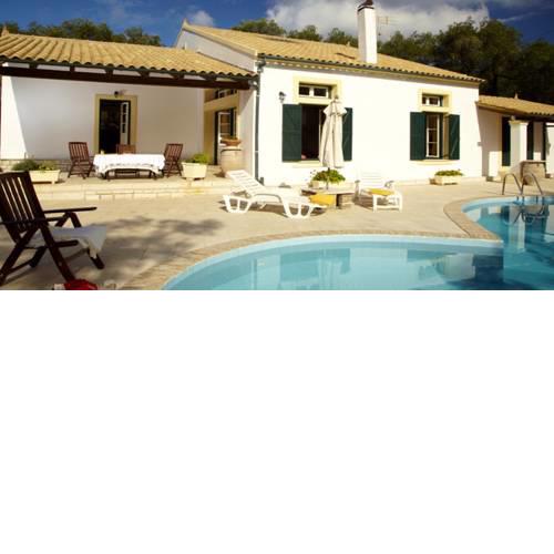 Villa Athina, Magazia