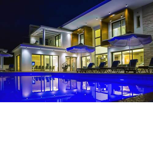 Villa Avyana