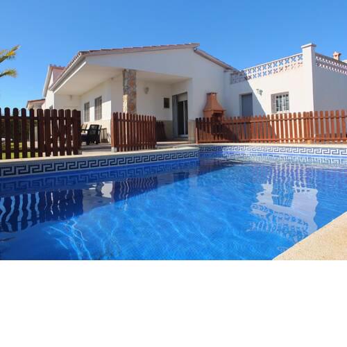 Villa Blanca with air conditioning & gated private swimming pool ideal for families